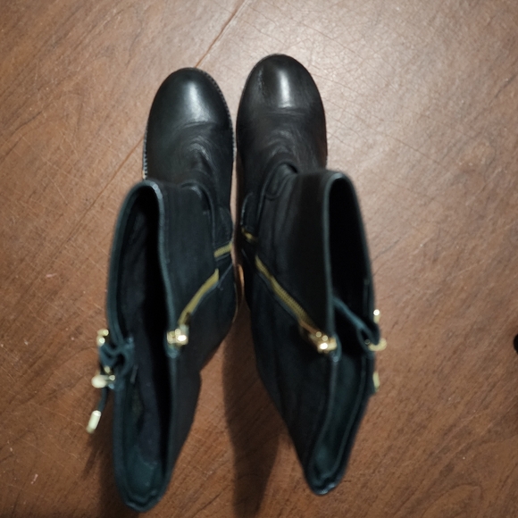 Vince Camuto Black Leather Boots with Gold Details - Picture 4 of 9